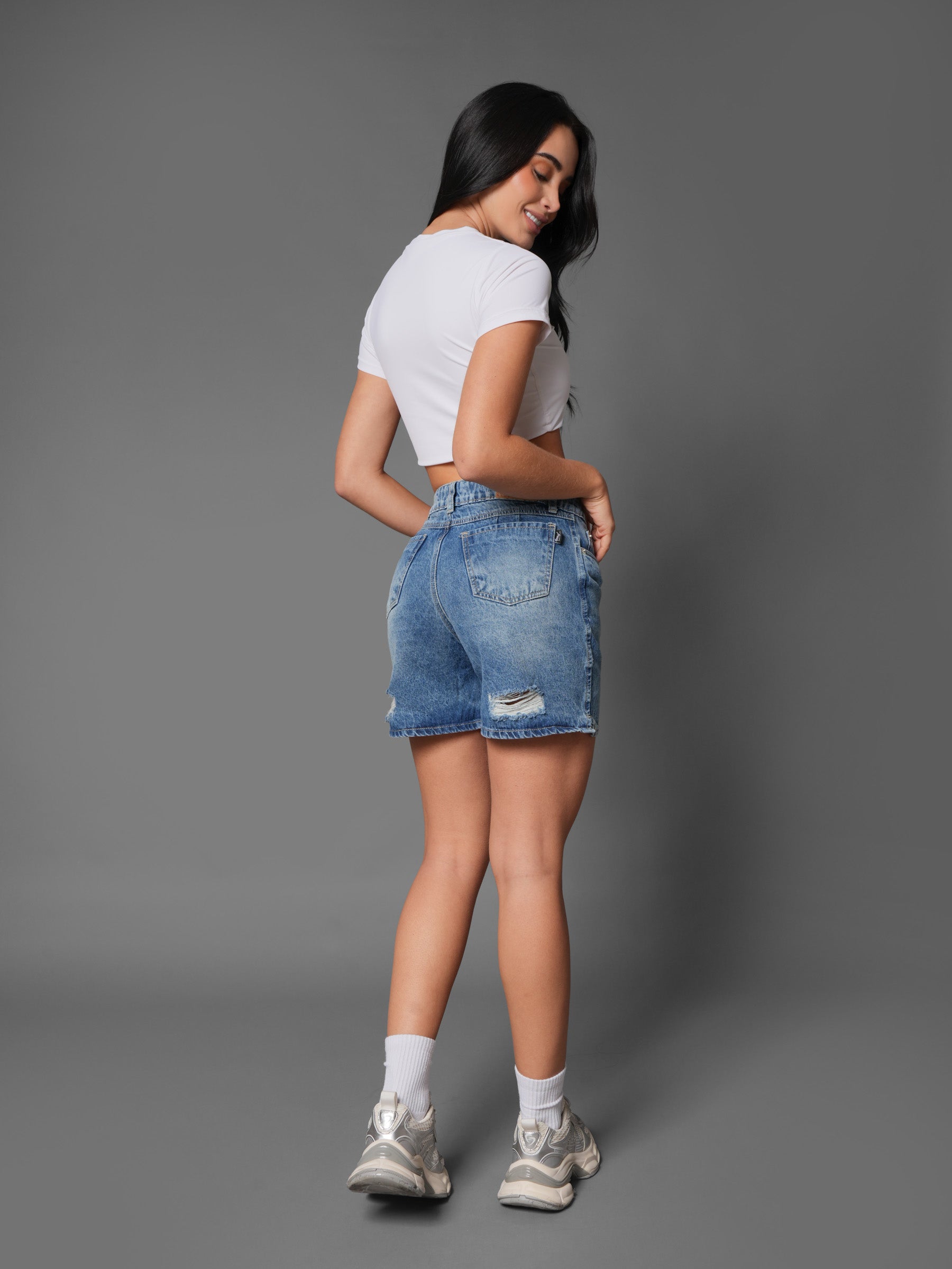 Shorts Largo Oscuro